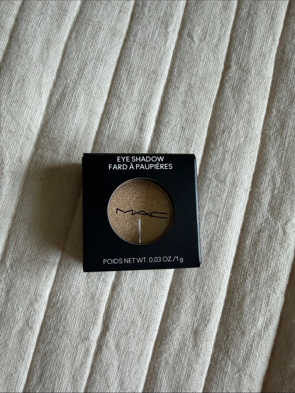 MAC Cosmetics Single Eyeshadow — kiss of klimt metallic